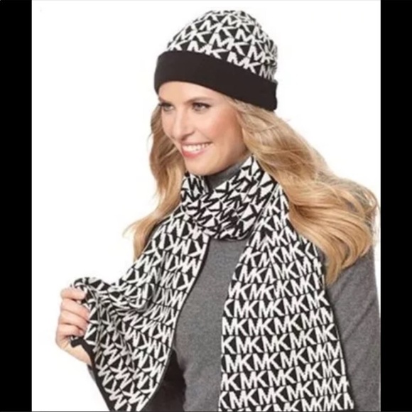 Michael Kors  MK Scarf & Beanie Set,Black/Camel, - Picture 3 of 5